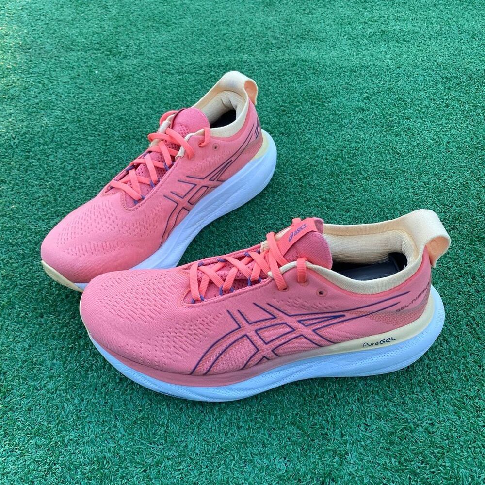 ASISC GEL NIMBUS 25 - Women’s Running Shoes - SIZE 10